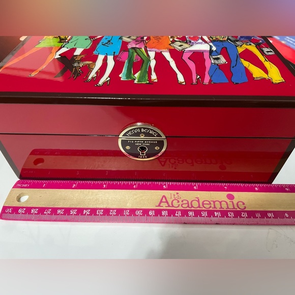 RARE Red Henri Bendel Jewelry Box - Picture 11 of 13